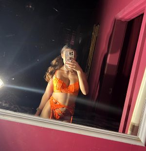 Do I Look Good In Orange?