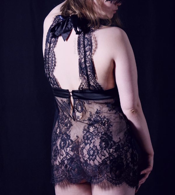 behind-the-lace_001