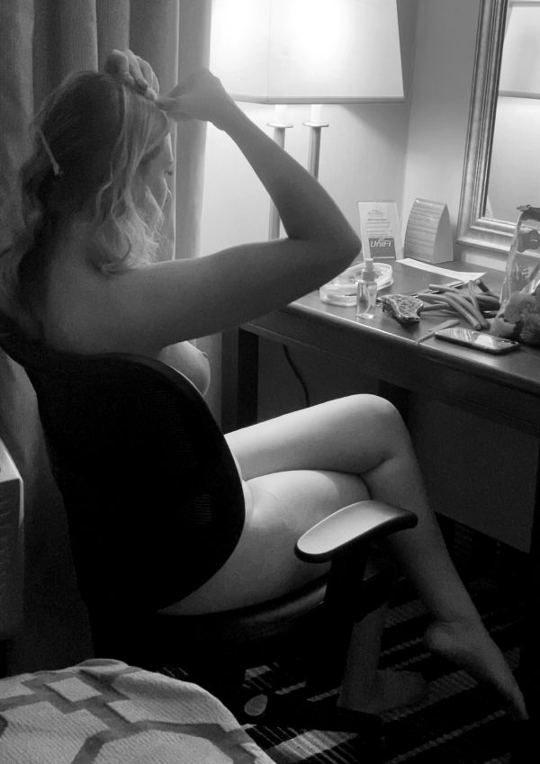 completely-candid-getting-ready-photo_001