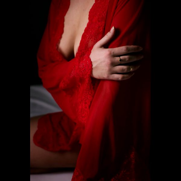 lady-in-red_002